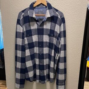 Tommy Bahama Blue and Gray Casual Button Down Shirt